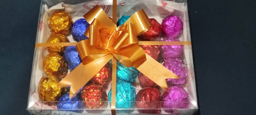 Caja de Trufas Selectas (24 Piezas) - Variedad Excepcional de Sabores