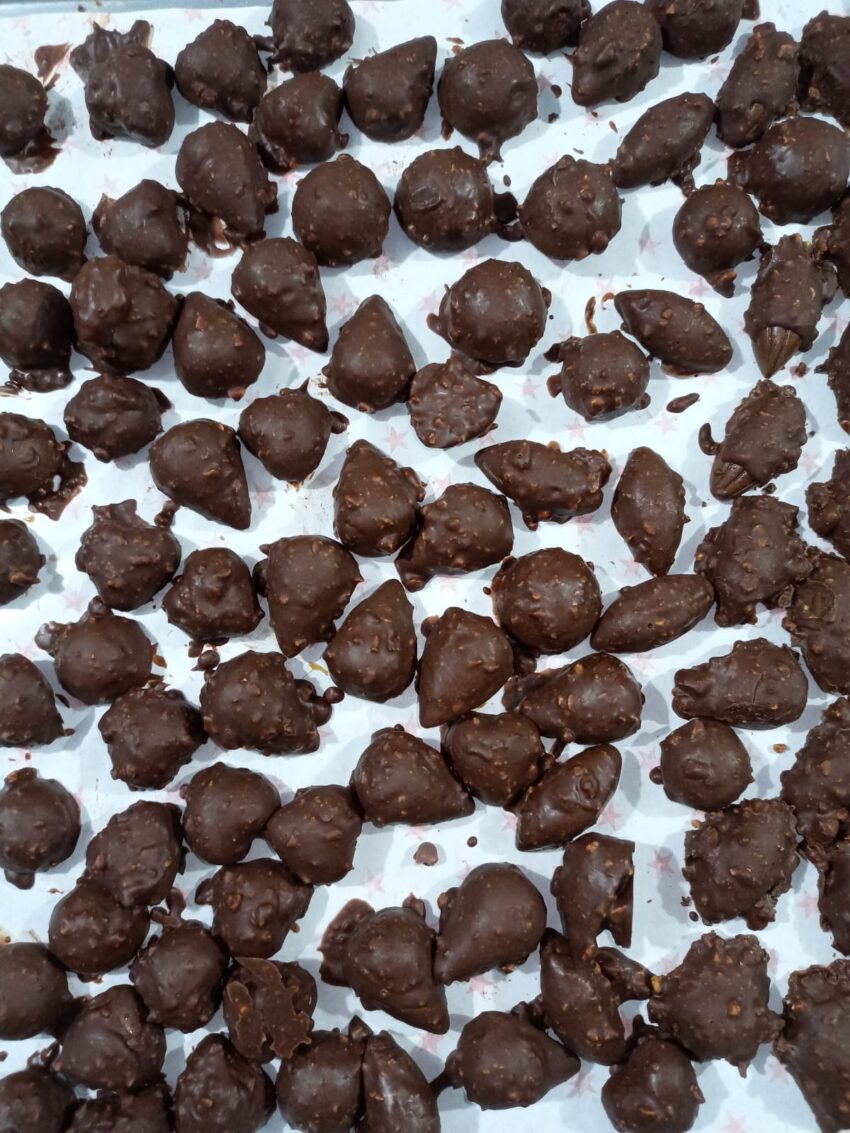 Bombones de Choco Avellana y Sal( Chocolates rellenos) - Imagen 3
