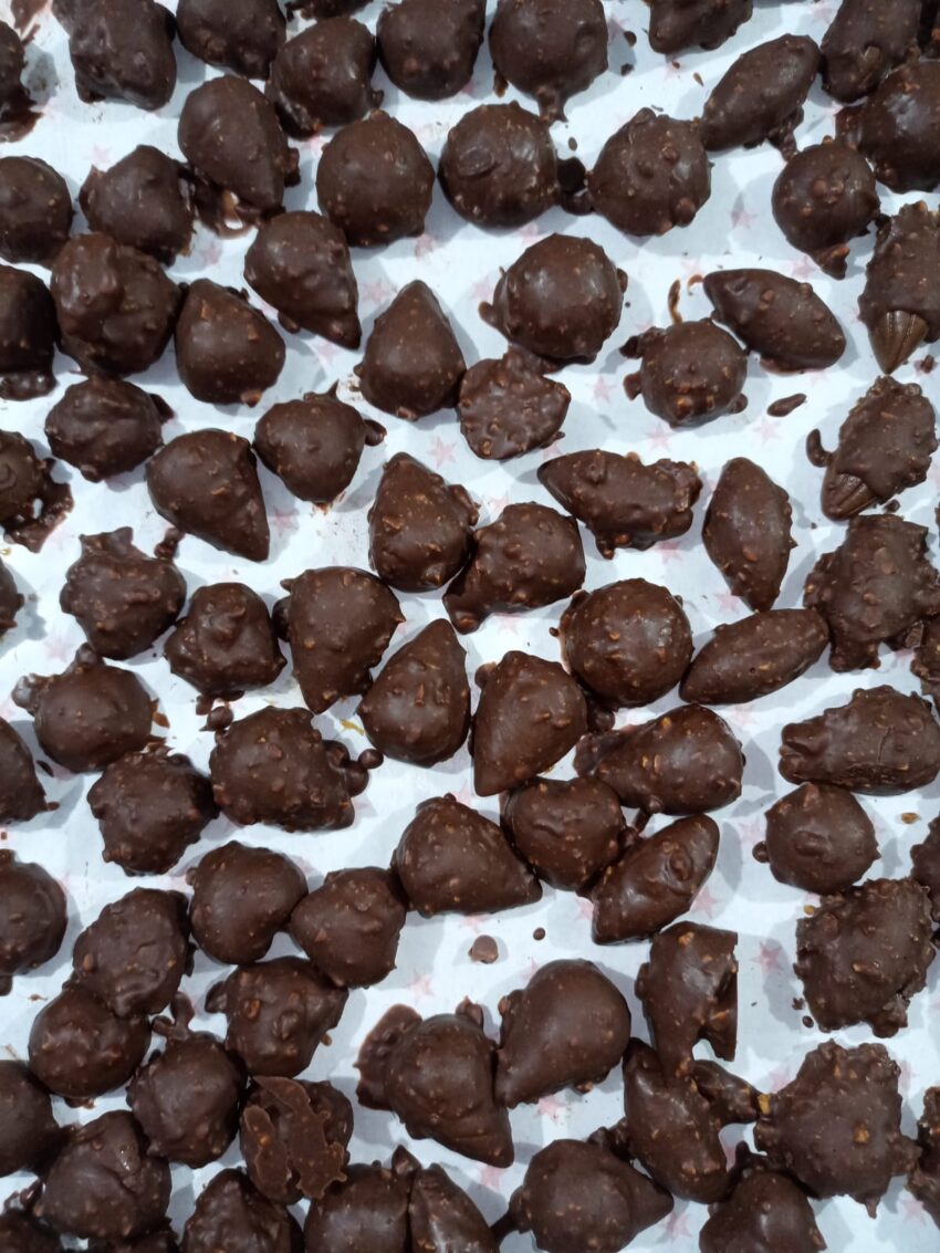Bombones de Choco Avellana y Sal( Chocolates rellenos)